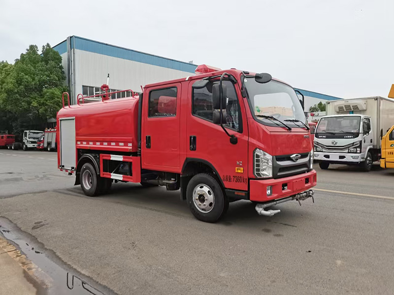 福田双排H2圆罐洒水