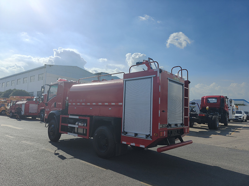 四驱单排5.25方洒水车森林消防洒水车-消防泵