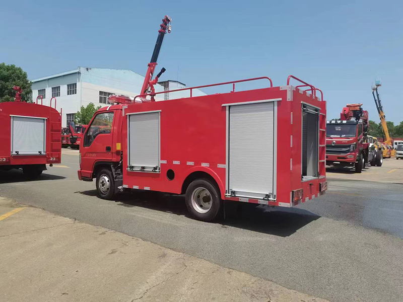 洒水泵绿化喷洒福田小卡2单排1.8方方罐