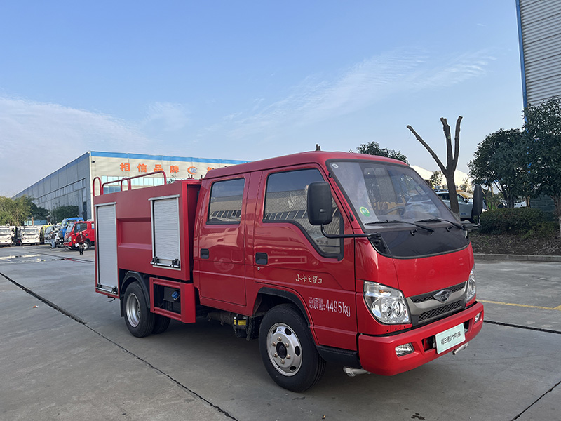 绿化喷洒福田小卡3双排1.5方方罐